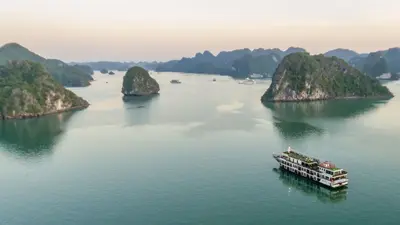 Blue Diamond Cruise, Ha Long, Vietnam