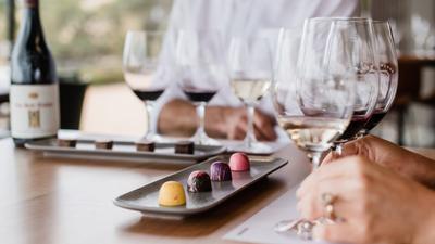 Four-Hour Barossa Food & Wine Trail in Luxury Chauffeured Range Rover with Tastings