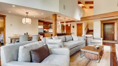 1-385 Gore Creek Dr. Vorlaufer #303, Vail, United States