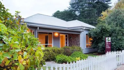 4 Anderson - In the Heart of Bright, Bright, Australia