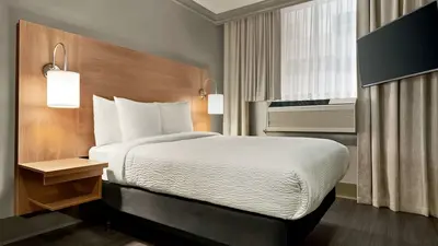 Days Inn by Wyndham Vancouver Downtown, Vancouver, Canada