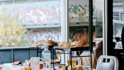 Two-Hour CBD Yarra River Bottomless Brunch Cruise with Free-Flow Drinks