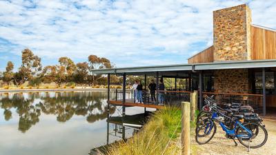 Barossa Valley: Full-Day Gourmet Food & Wine E-Bike Tour with Four Stops & Local Tastings 