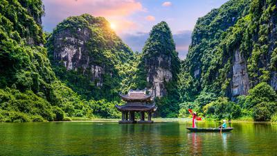 Deluxe 17-Day Best of Vietnam with Sapa, Hue & Hoi An by 