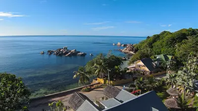 Sea Splash & La Petite Maison, Praslin Island, Seychelles