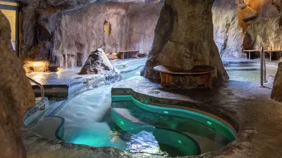 The Fox Hotel and Suites, Banff, Canada