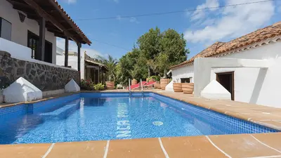 Finca Paraiso Casa Rural Tenerife, San Cristóbal de La Laguna, Spain