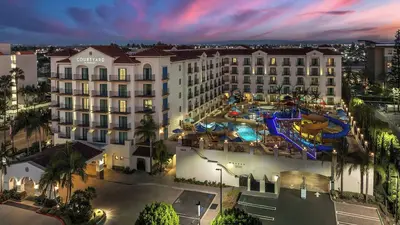 Courtyard by Marriott Anaheim Theme Park Entrance, Anaheim, United States