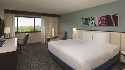 DoubleTree by Hilton Hotel Austin Northwest Arboretum, Austin, United States