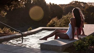 Mornington Peninsula: Relaxing Private Springs Bathing Experience with Cheese Platter & Glass of Wine 