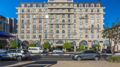 Unit Number 204 Cape Royale Luxury Apartments, Cape Town, South Africa