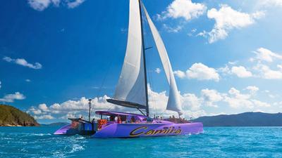 Airlie Beach: Full Day Catamaran Cruise with BBQ Lunch, Drinks & Daydream Island Ferry Transfers