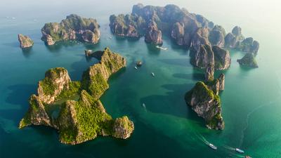 Premium 13-Day Vietnam Highlights 2025 with Hoi An, Hue & Ha Long Bay by 