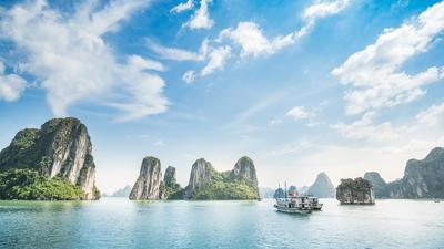 Premium 11-Day Vietnam Foodie Tour Co-Curated by Matt & Gary with Hanoi Cooking Class & Michelin-Starred Dining by 