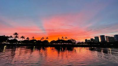 Waikiki: Two-Hour Sunset Swim & Sailing Experience