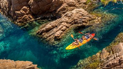 Barcelona: Full-Day Small Group Guided Kayak, Camino Ronda Hike & Snorkel Experience in Costa Brava with Lunch & Transfers