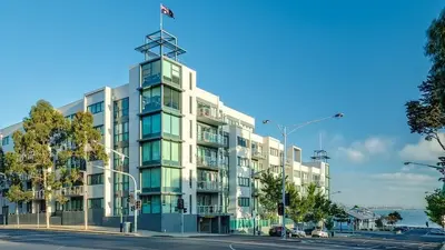 Waterfront By Gold Star Stays, Geelong, Australia