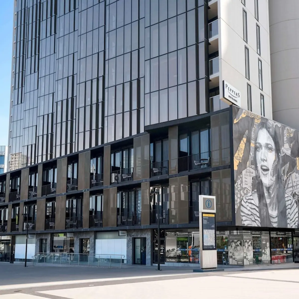 Peppers Docklands Melbourne, Docklands, Australia 1