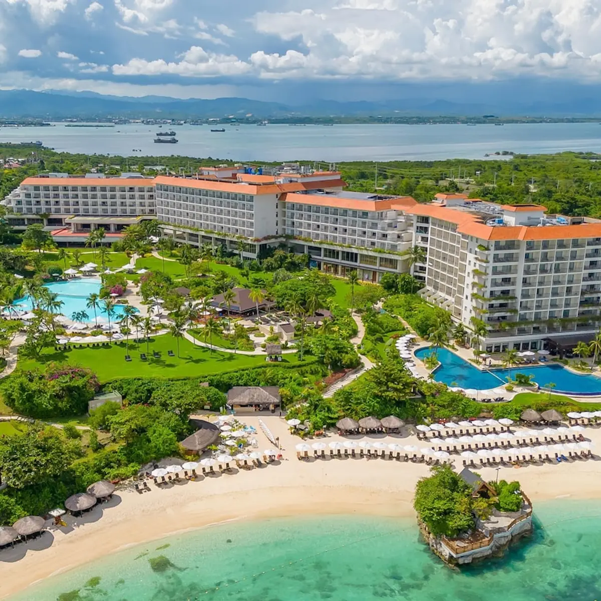 Shangri-La Mactan, Cebu, Lapu-Lapu, Philippines 1