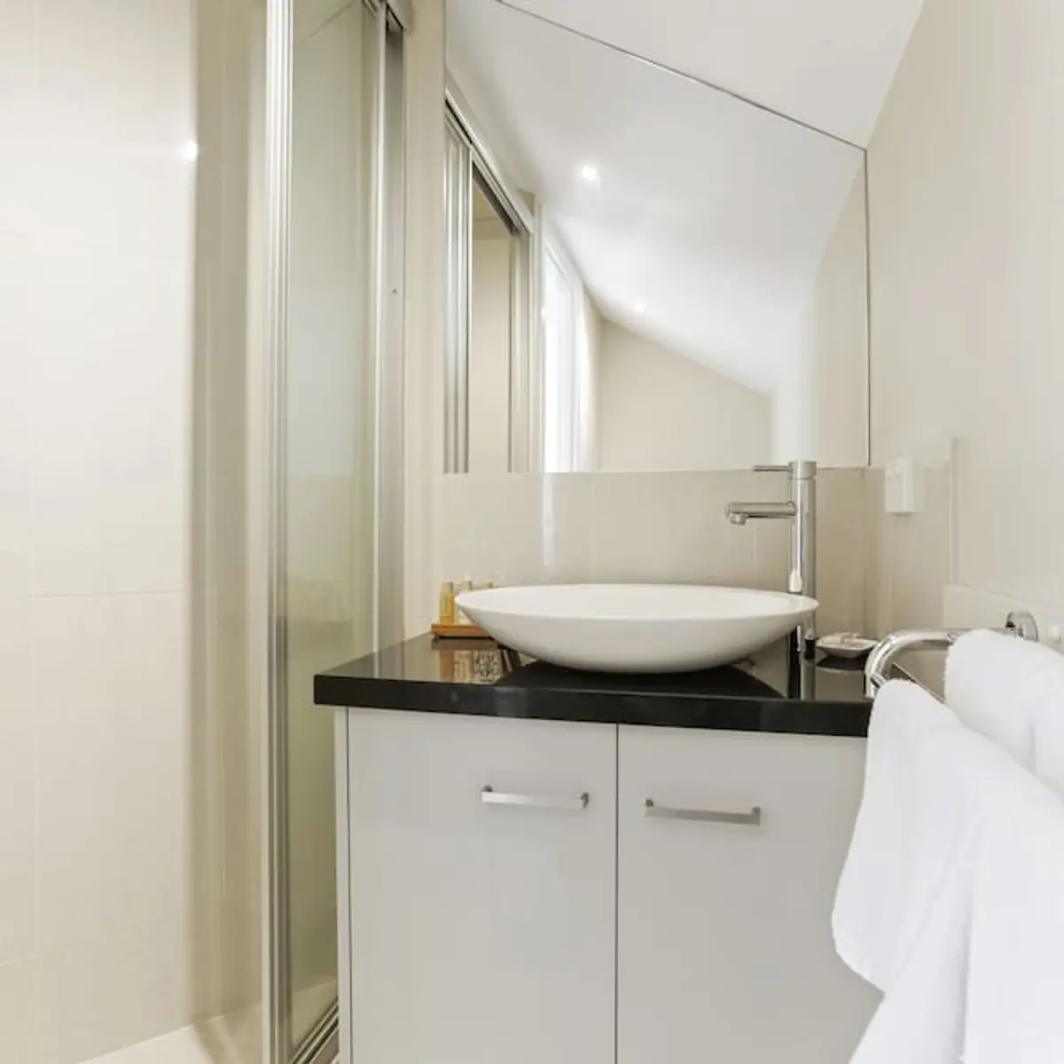 Deep Blue Hotel & Hot Springs, Warrnambool, Australia 4