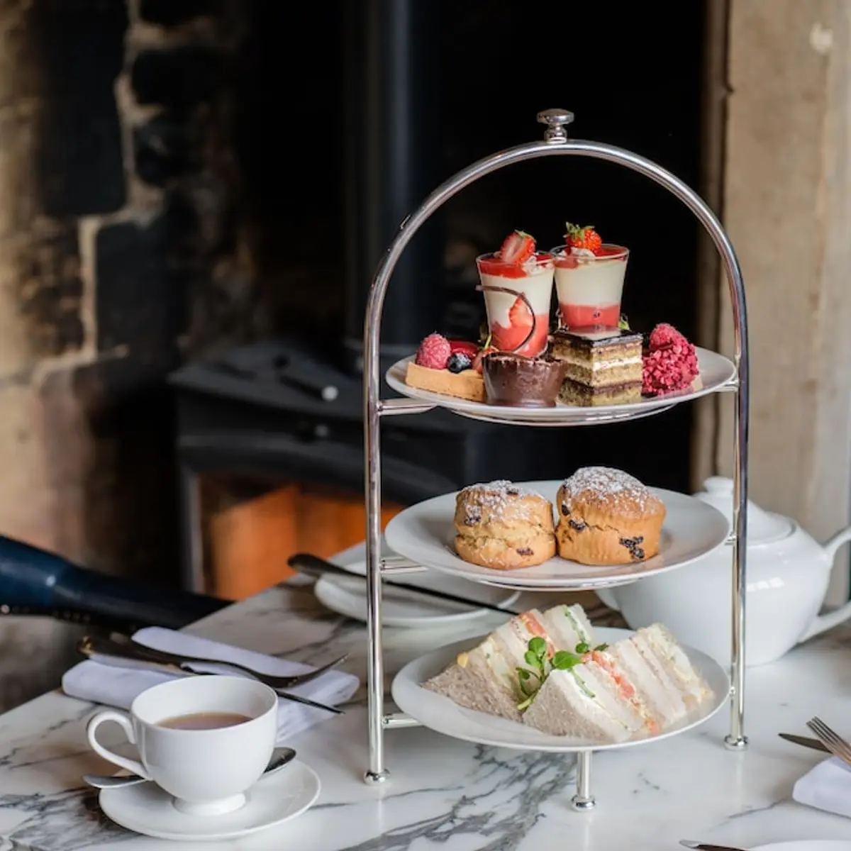 The Lygon Arms, Broadway, United Kingdom 6