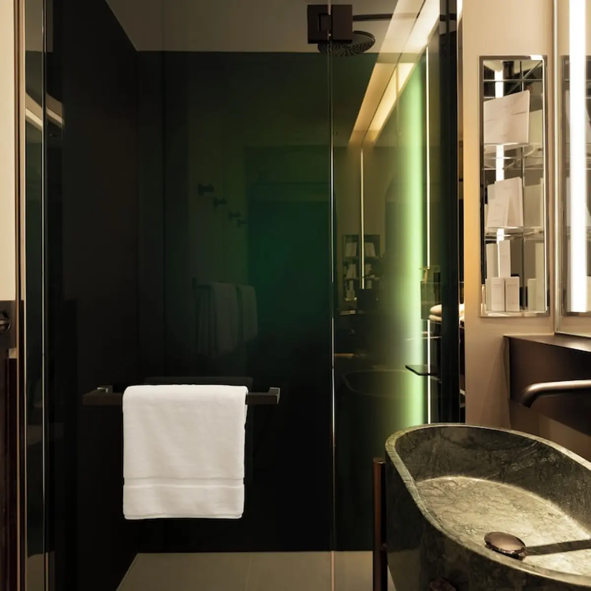 Mondrian Singapore Duxton, Singapore, Singapore 3