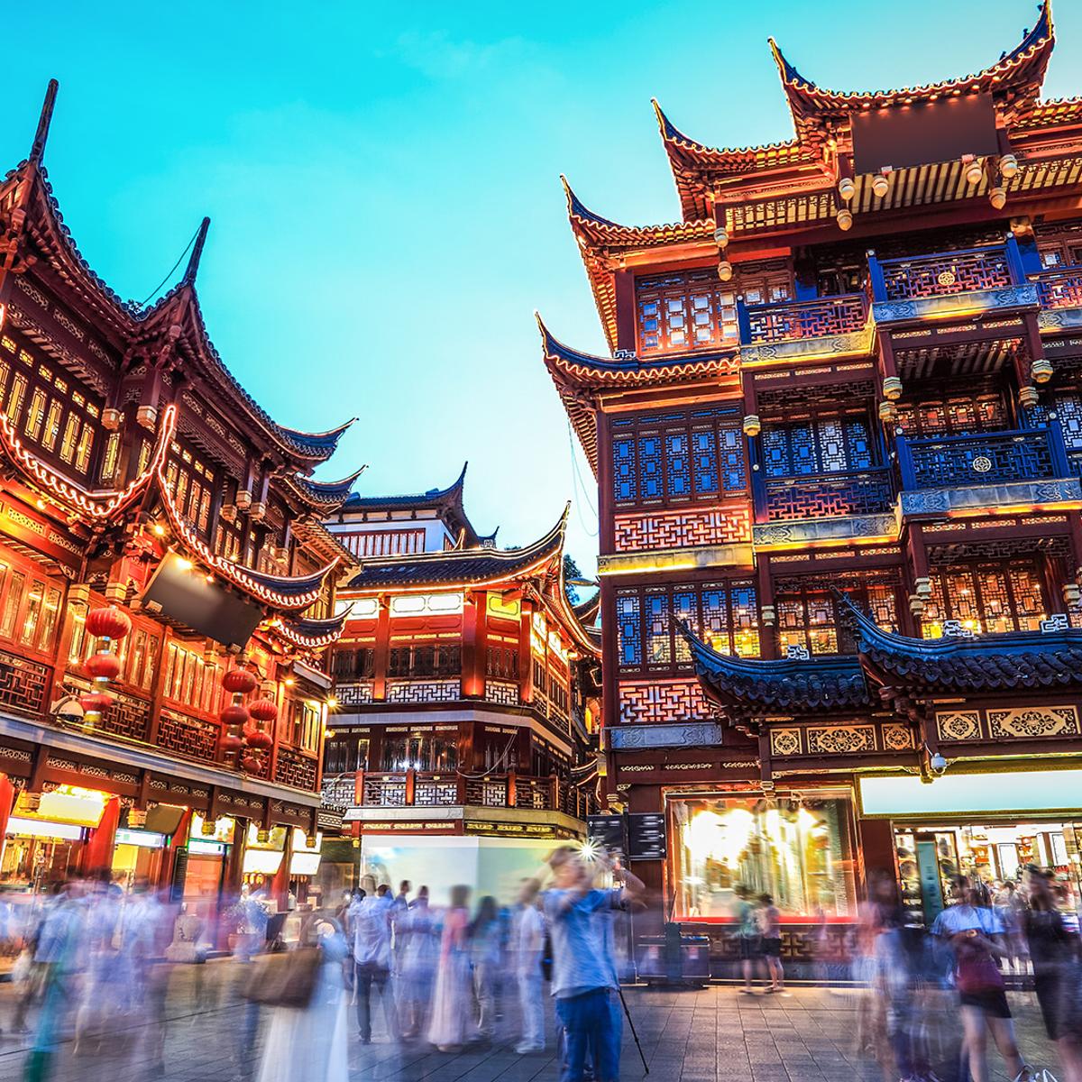 Premium 12-Day China Highlights with Great Wall of China, Bullet Train Journeys & Shangri-La Luxury Stays by  7
