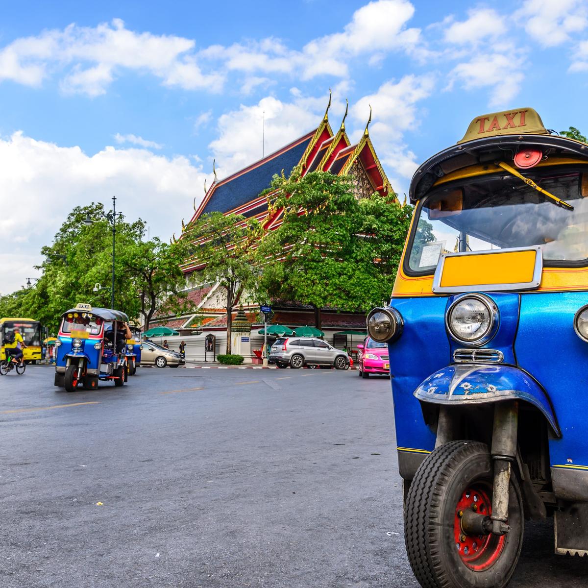 Deluxe 20-Day Vietnam, Cambodia, Laos & Thailand Discovery 2026 with Ha Long Bay, Siem Reap, Luang Prabang & Bangkok by  6