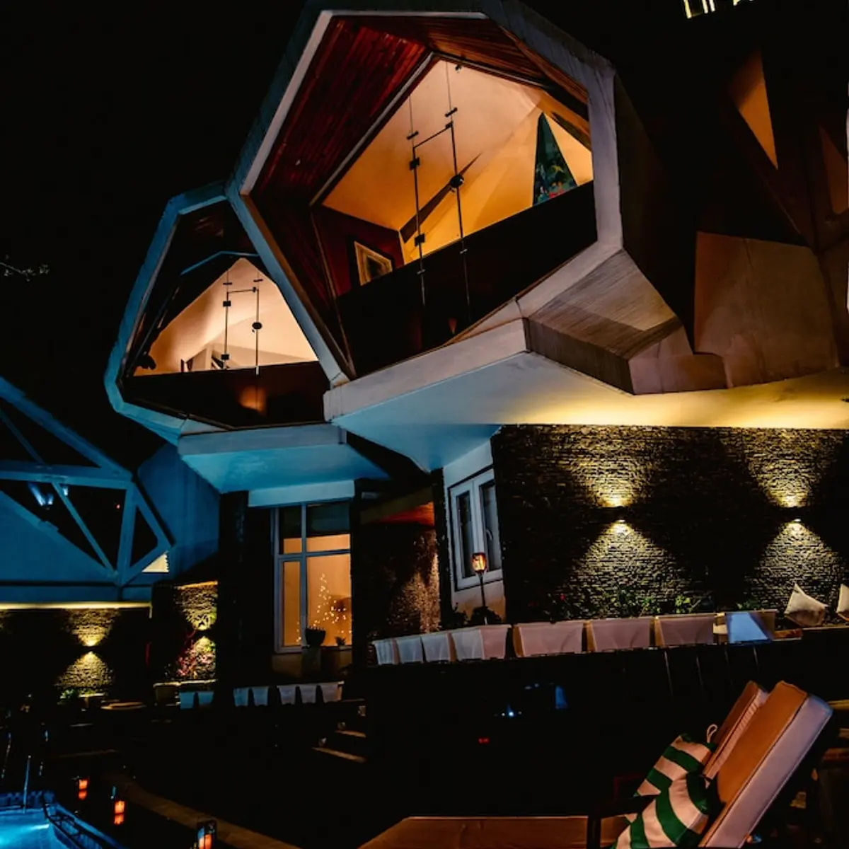 Tree of Life Eila Art Hotel, Kullu, India 5