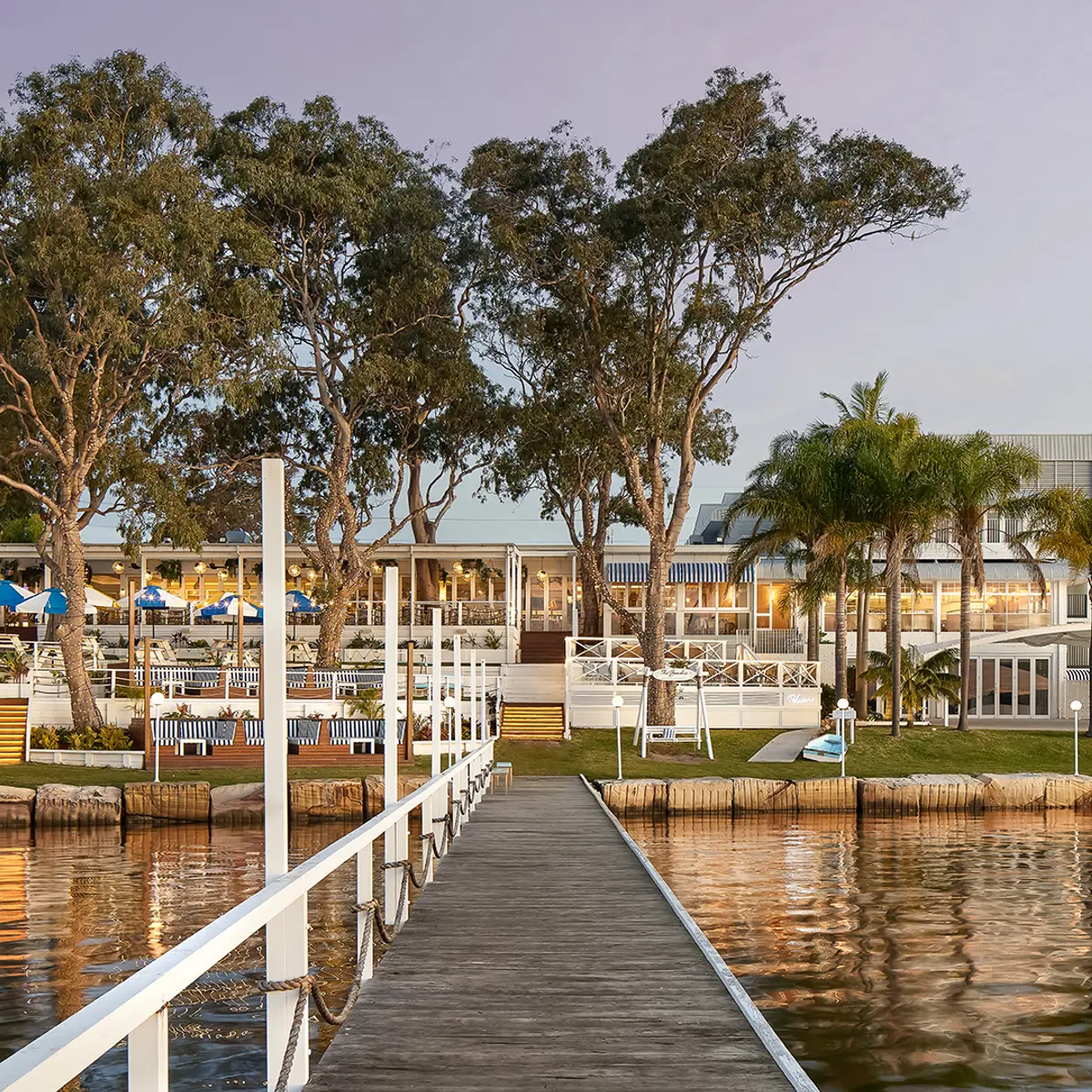 The Beachcomber Hotel & Resort, Central Coast, New South Wales 6