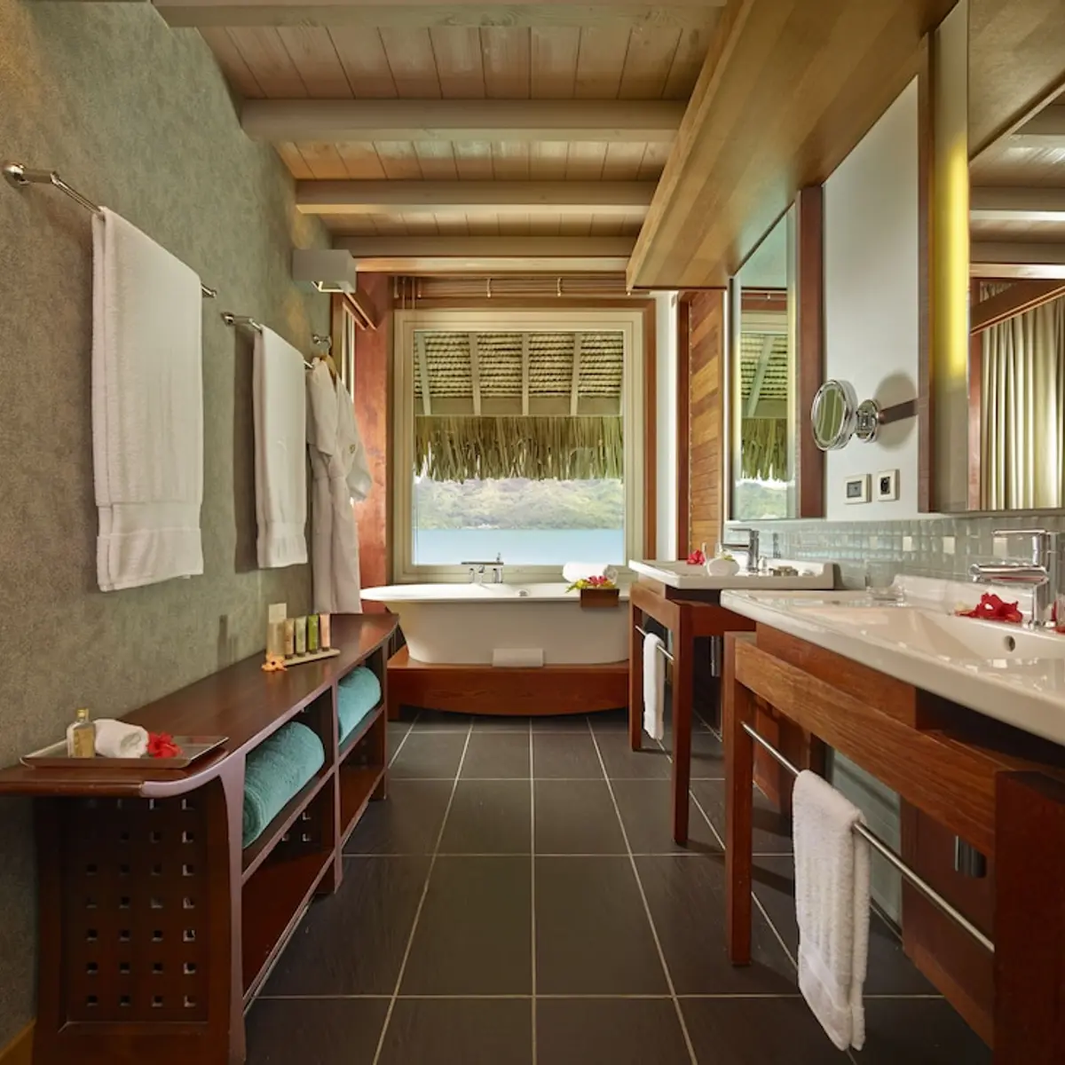 InterContinental Bora Bora Resort and Thalasso Spa by IHG, Bora Bora, French Polynesia 3