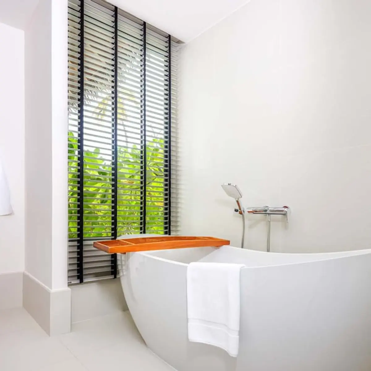 Hard Rock Hotel Maldives, Emboodhoo Lagoon, Maldives 4