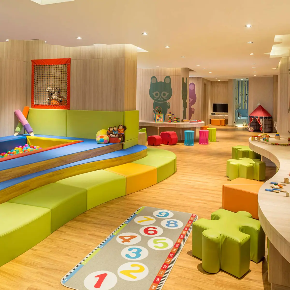 Siam Kempinski Hotel Bangkok, Bangkok, Thailand 7