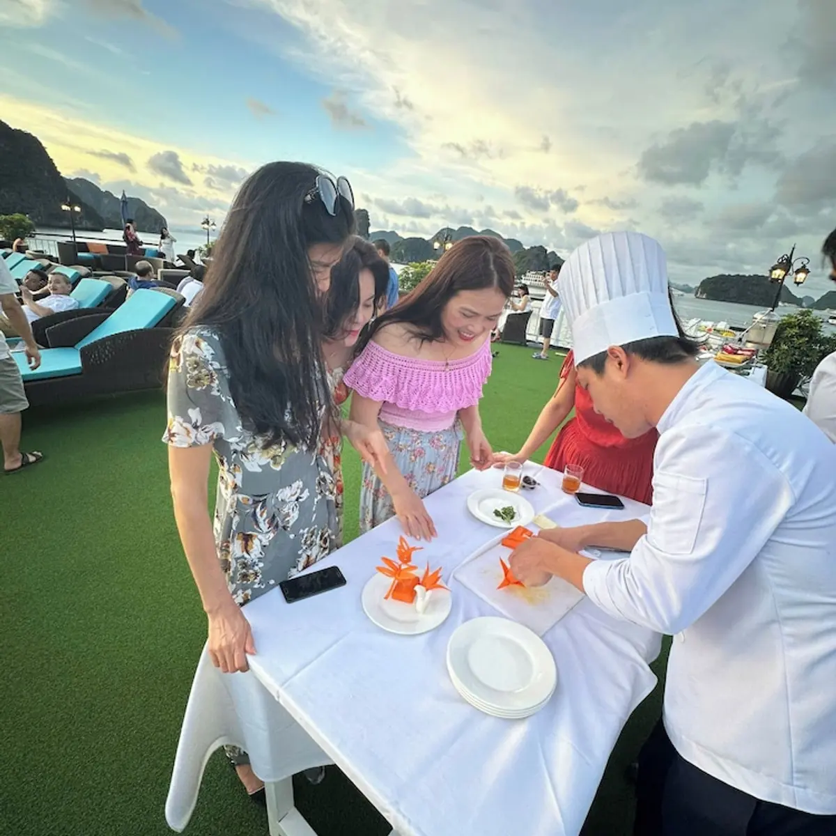 Dora Cruise, Ha Long, Vietnam 7