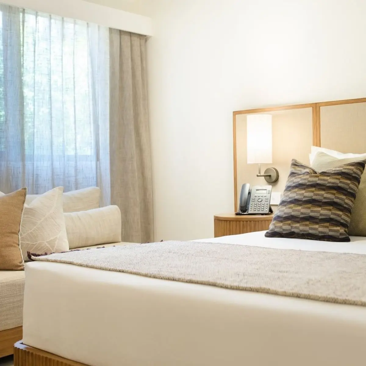 Fiji Gateway Hotel, Nadi, Fiji 3