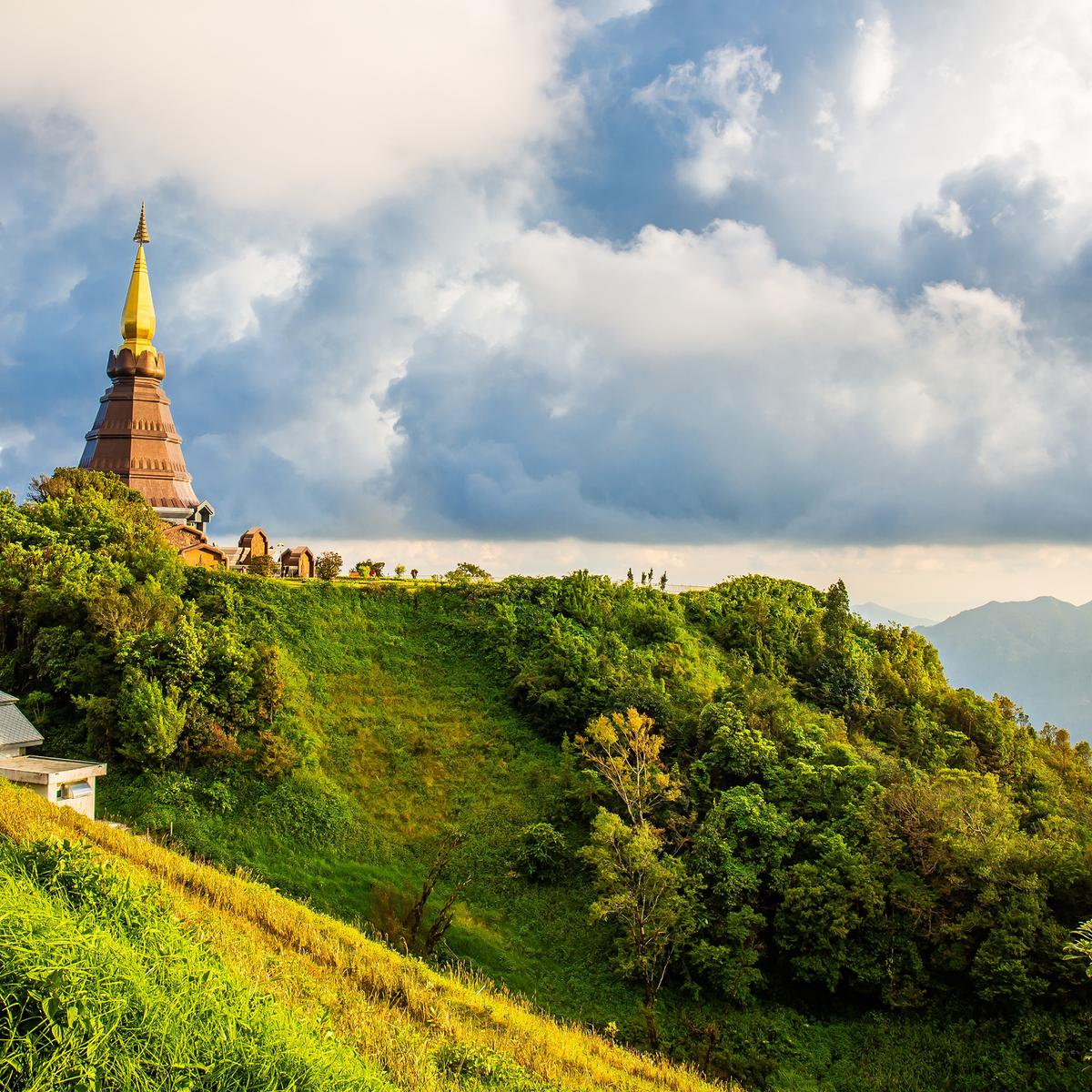 12-tägige Deluxe-Reise: Höhepunkte Nordthailands 2027 mit River Kwai, Chiang Mai & Chiang Rai von  7