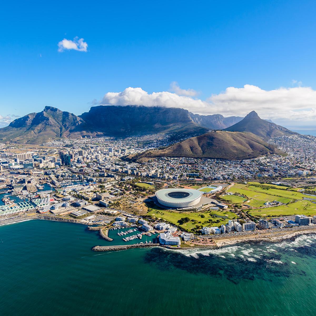 Premium 10-Day South Africa Iconic Blue Train Journey with All-Inclusive Safari by  8