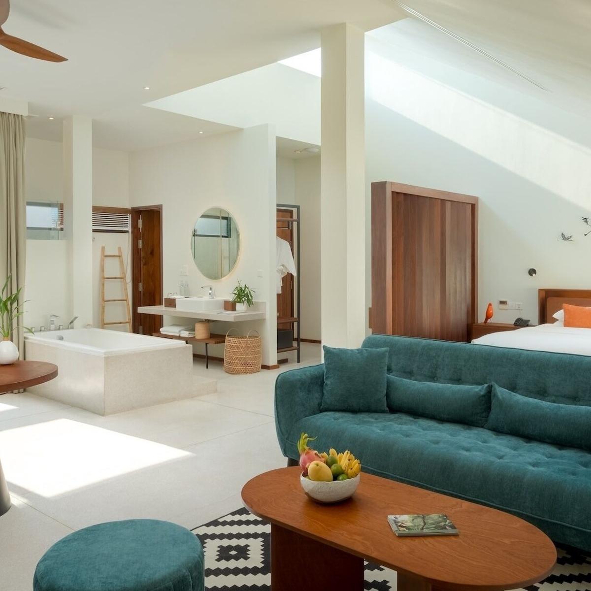 Offre à durée limitée : circuit Deluxe de 17 jours au Vietnam en 2027 avec Sapa, Huế et Hội An + séjour de 4 nuits à l’Aviary Hotel Siem Reap par  8