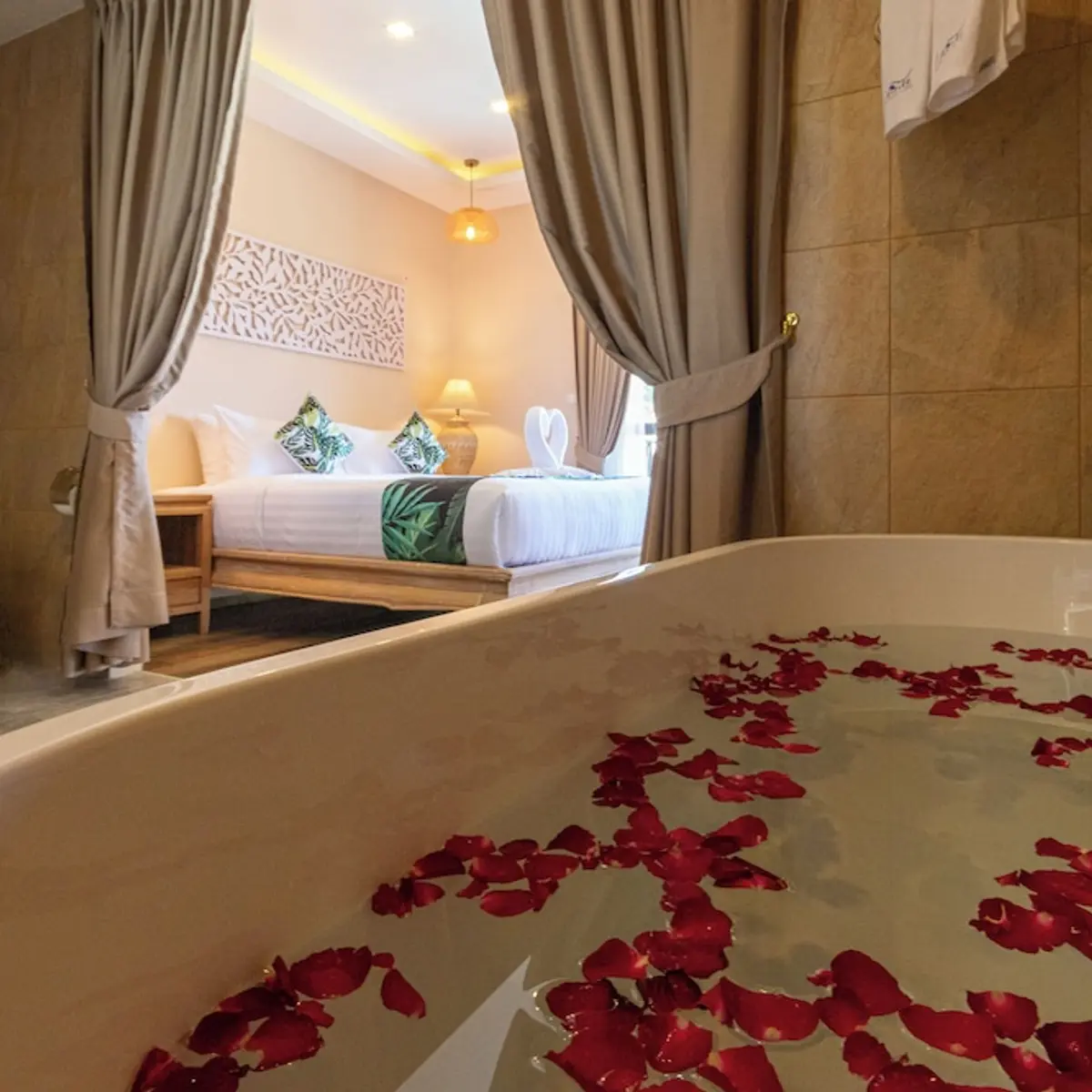 Vannee Golden Sands Beachfront Resort, Ko Pha-ngan, Thailand 4