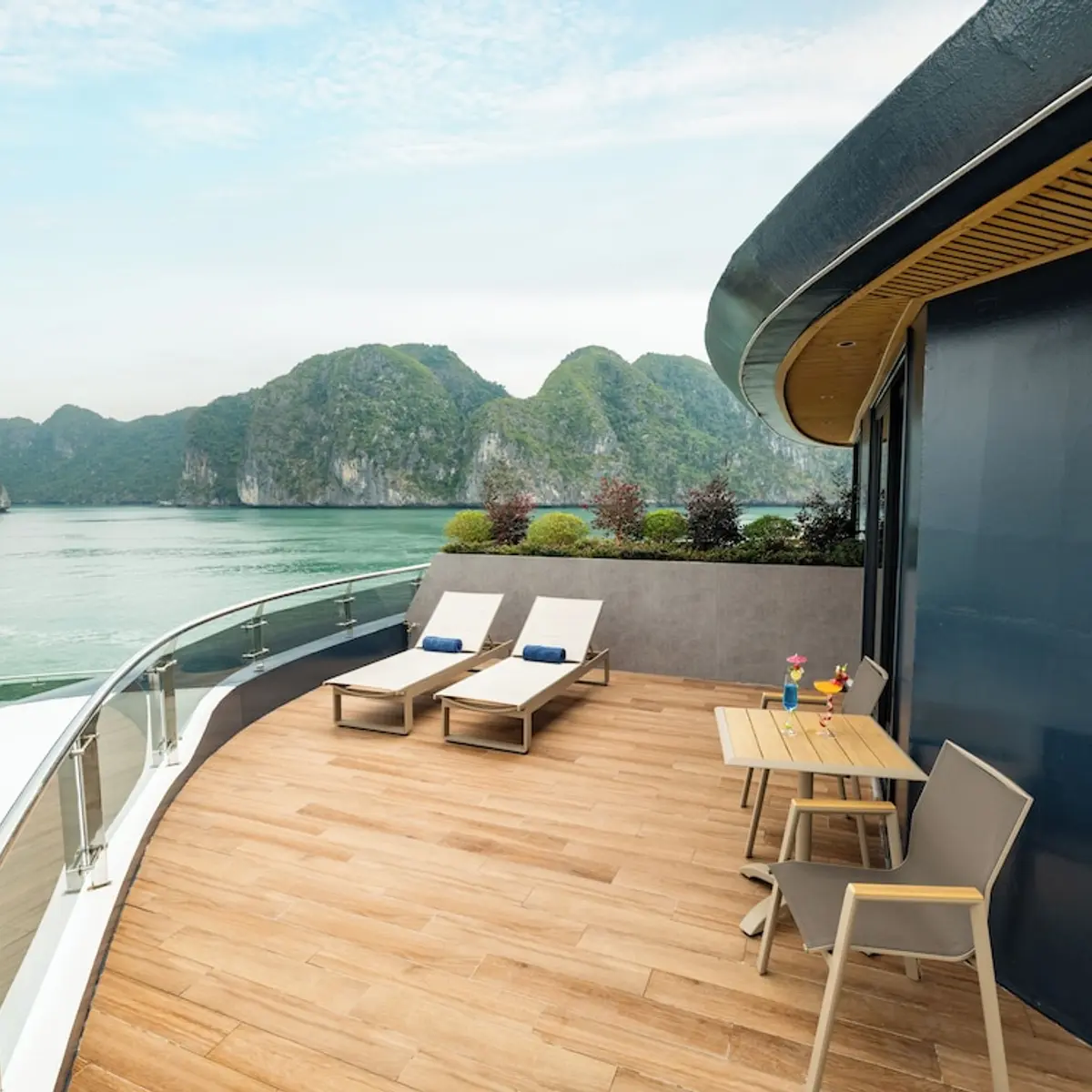 Dora Cruise, Ha Long, Vietnam 7