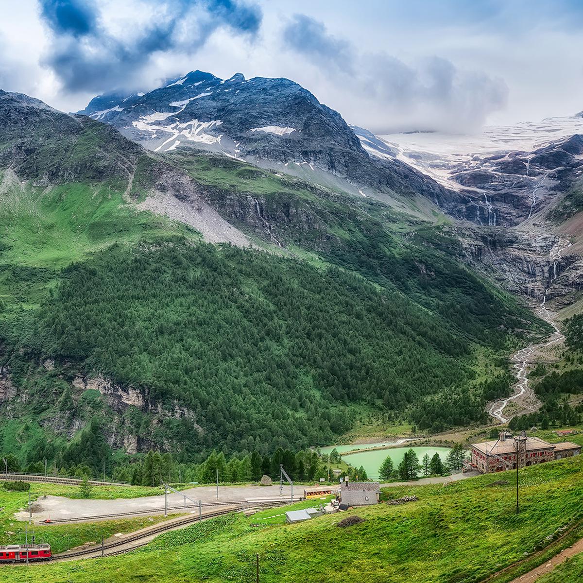 Deluxe 12-Day Northern Italian Lakes 2026 with Swiss Rail, Lake Como & Venice by  3