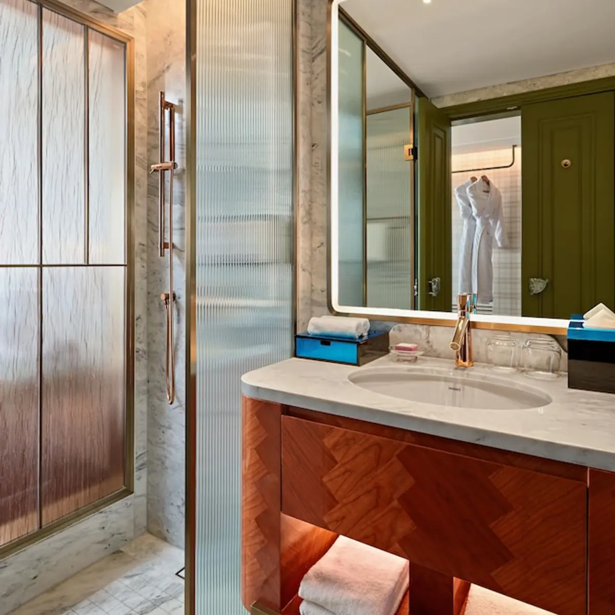 Movenpick Hotel Hanoi Centre, Hanoi, Vietnam 2