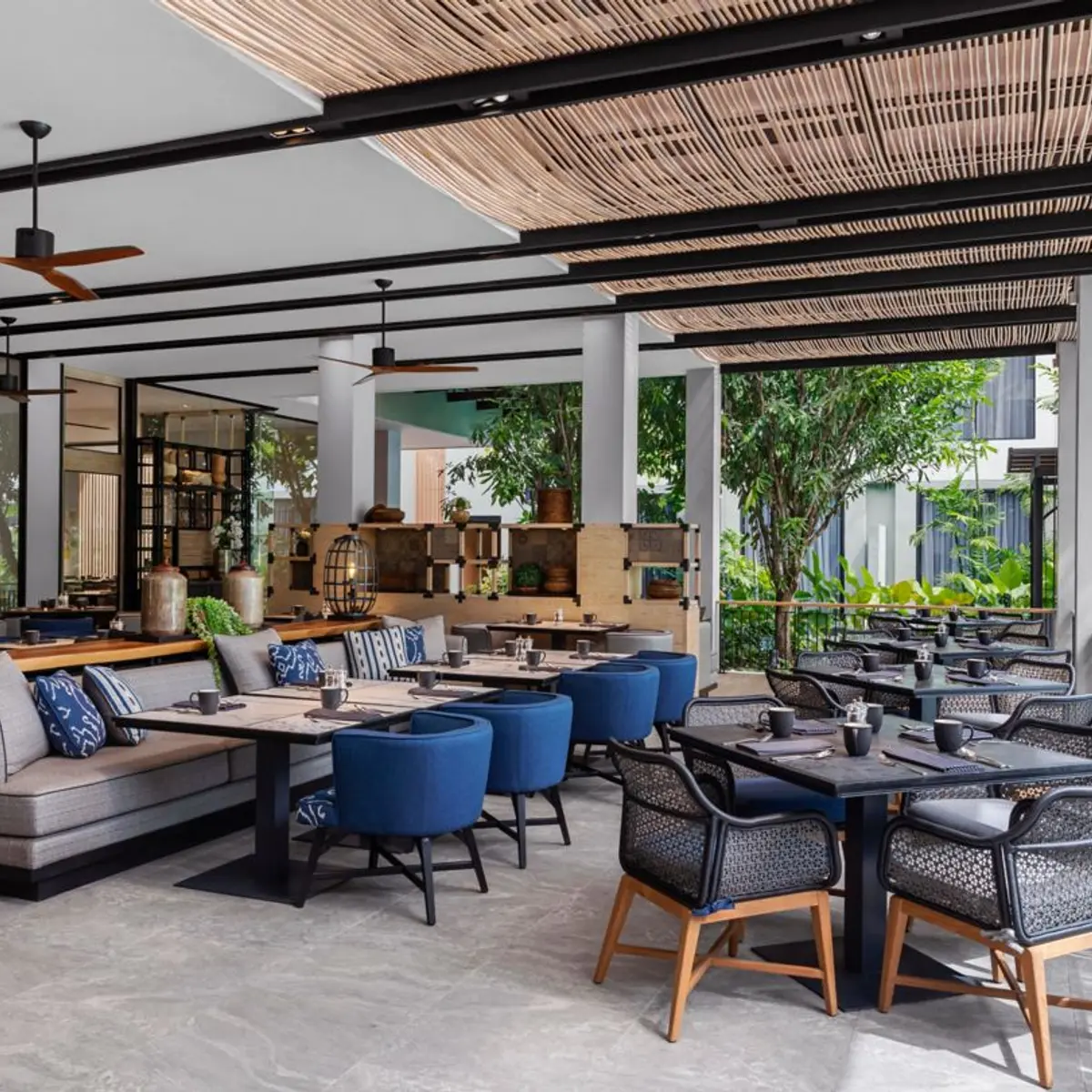 Four Points by Sheraton Phuket Patong Beach Resort, Patong, Thailand 6