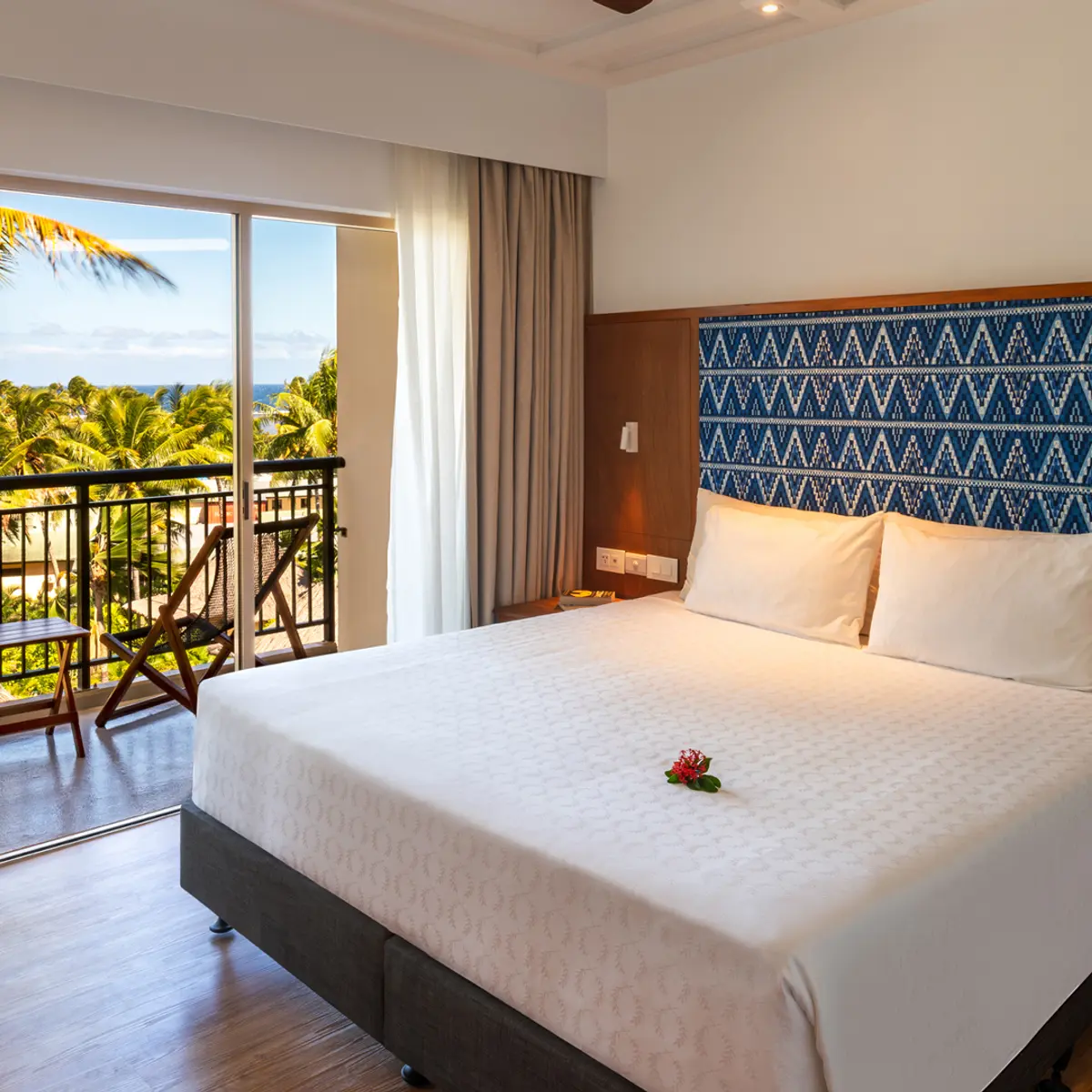 Outrigger Fiji Beach Resort, Viti Levu, Fiji 3