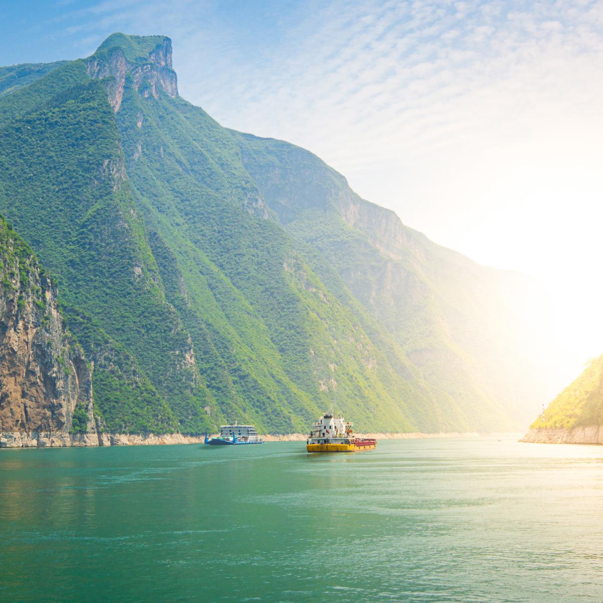 Premium 12-Day China Highlights with Great Wall of China, Bullet Train Journeys & Shangri-La Luxury Stays by  4
