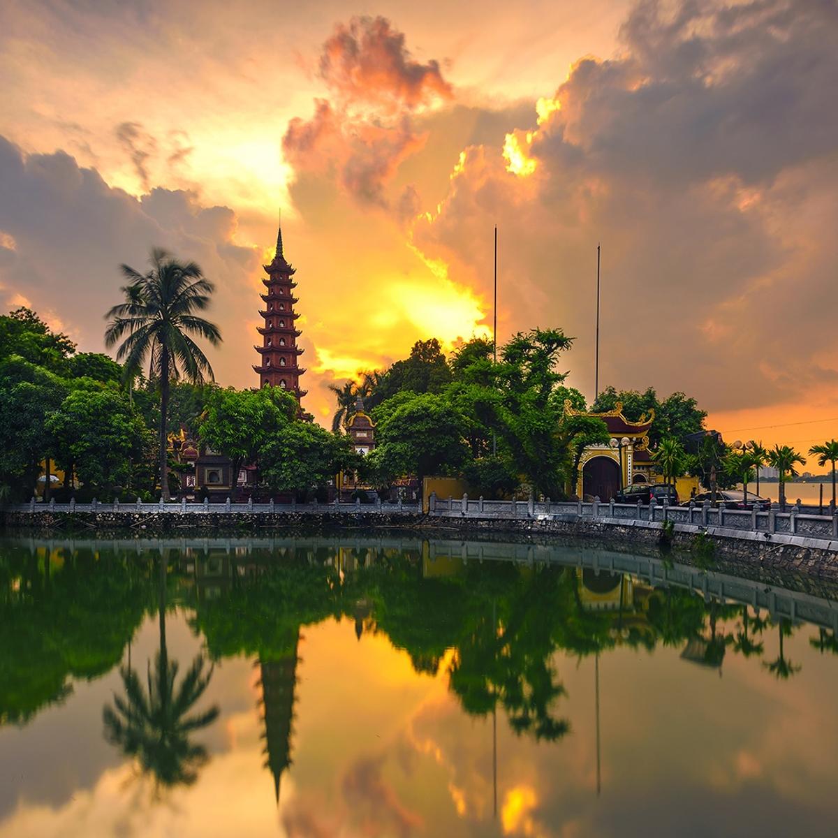 Ultra Lux 12-tägige private Vietnamreise 2027 mit einer Kreuzfahrt in der Lan-Ha-Bucht, Hoi An und opulenten Aufenthalten in Städten von Luxury Escapes Tours 1