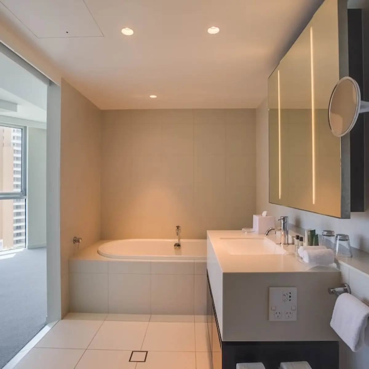 Hilton Surfers Paradise Hotel & Residences, Surfers Paradise, Australia 8