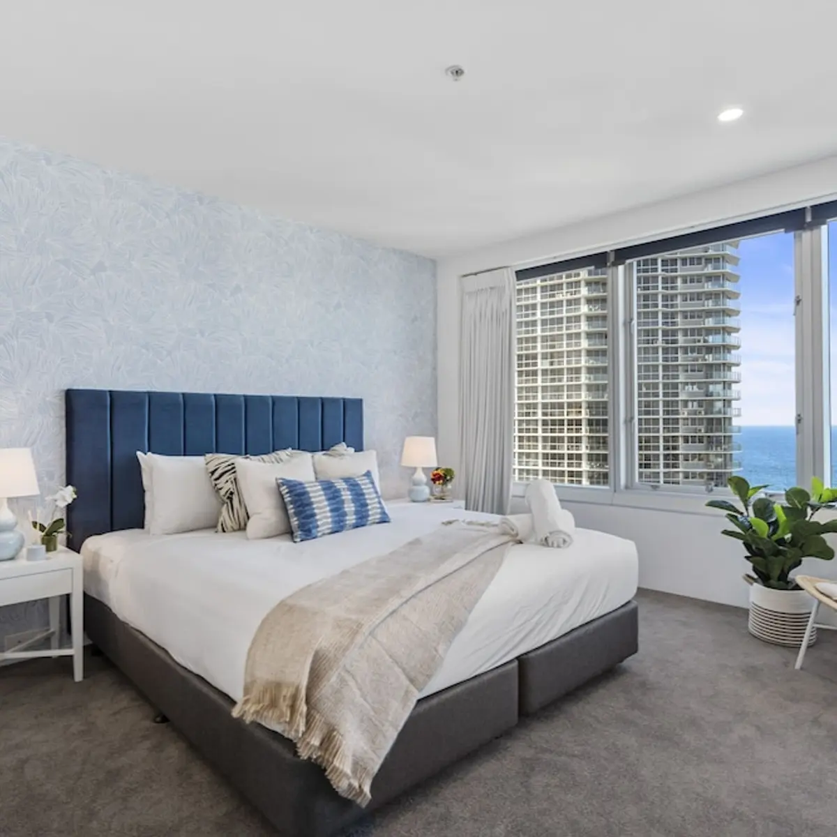 Designer Rooms at Q1 resort - GCLR, Surfers Paradise, Australia 8
