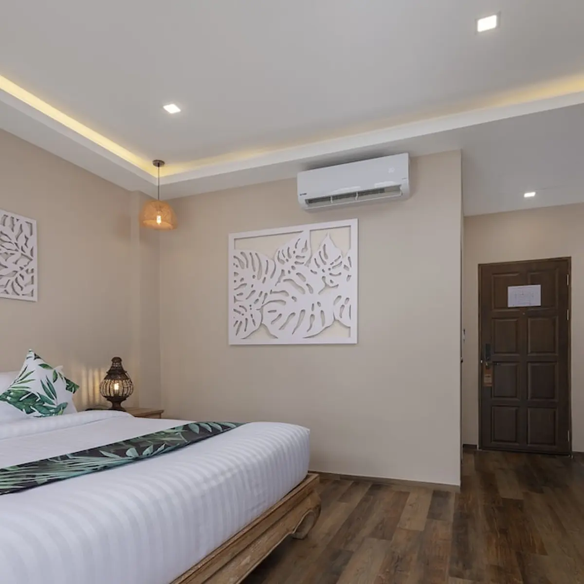 Vannee Golden Sands Beachfront Resort, Ko Pha-ngan, Thailand 2
