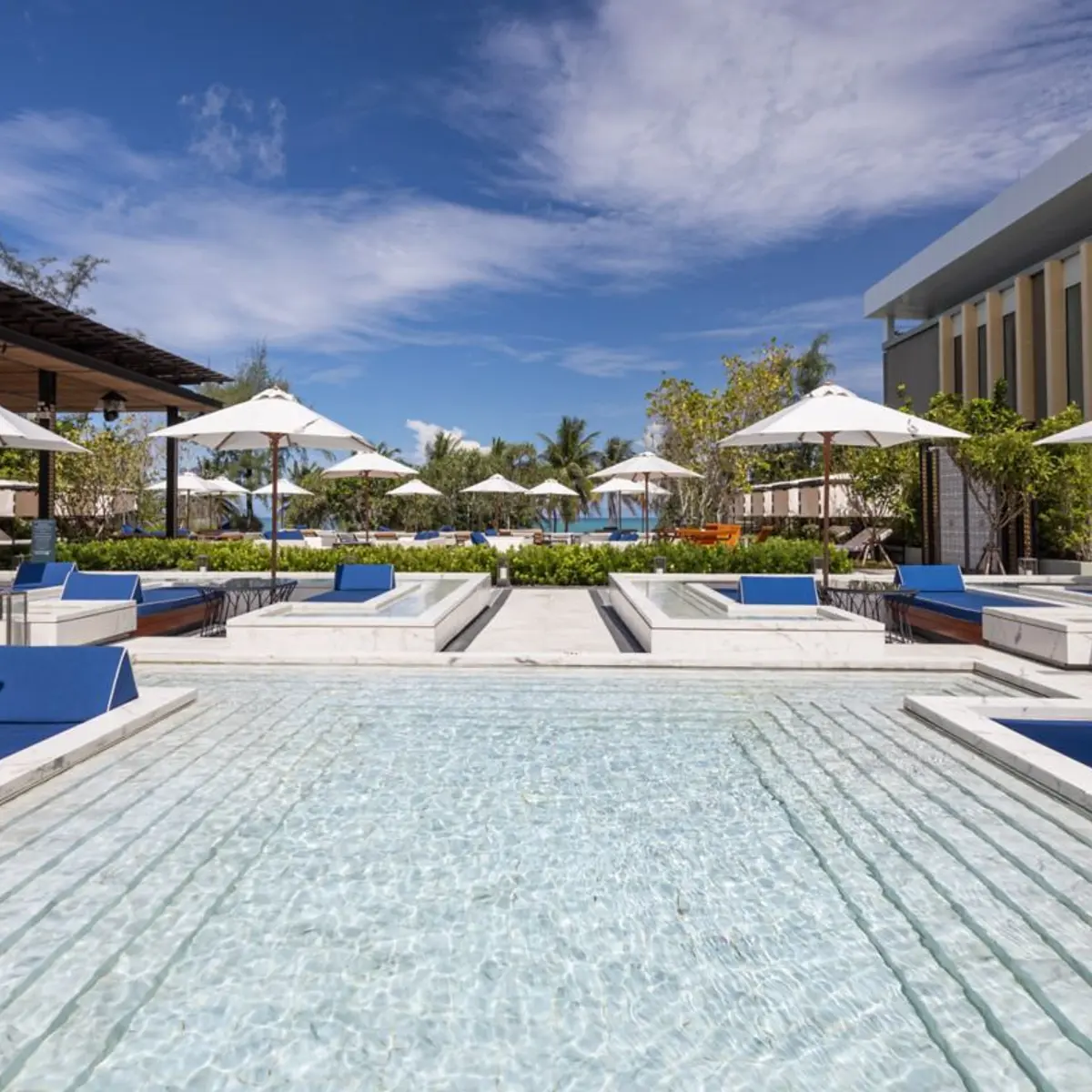 Four Points by Sheraton Phuket Patong Beach Resort, Patong, Thailand 2